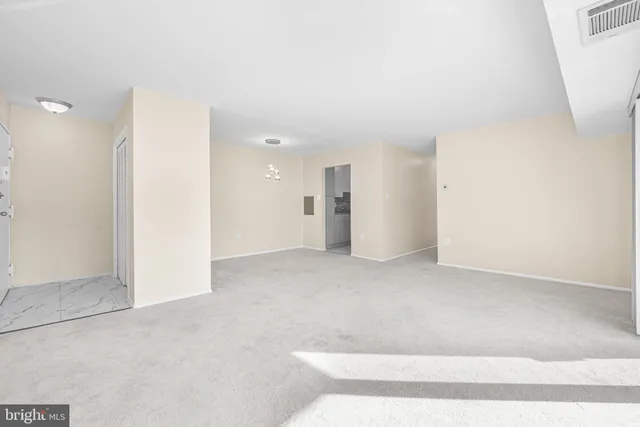 $152,000 | 5204 Newton Street, Unit 304, Bladensburg, MD 20710