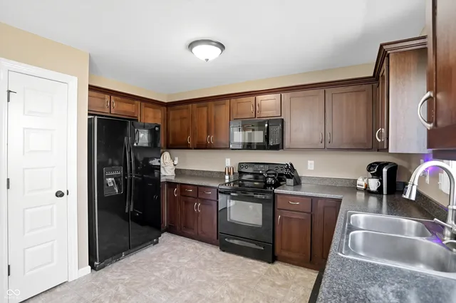 $245,000 | 108 Sunburst Circle, Alexandria, IN 46001