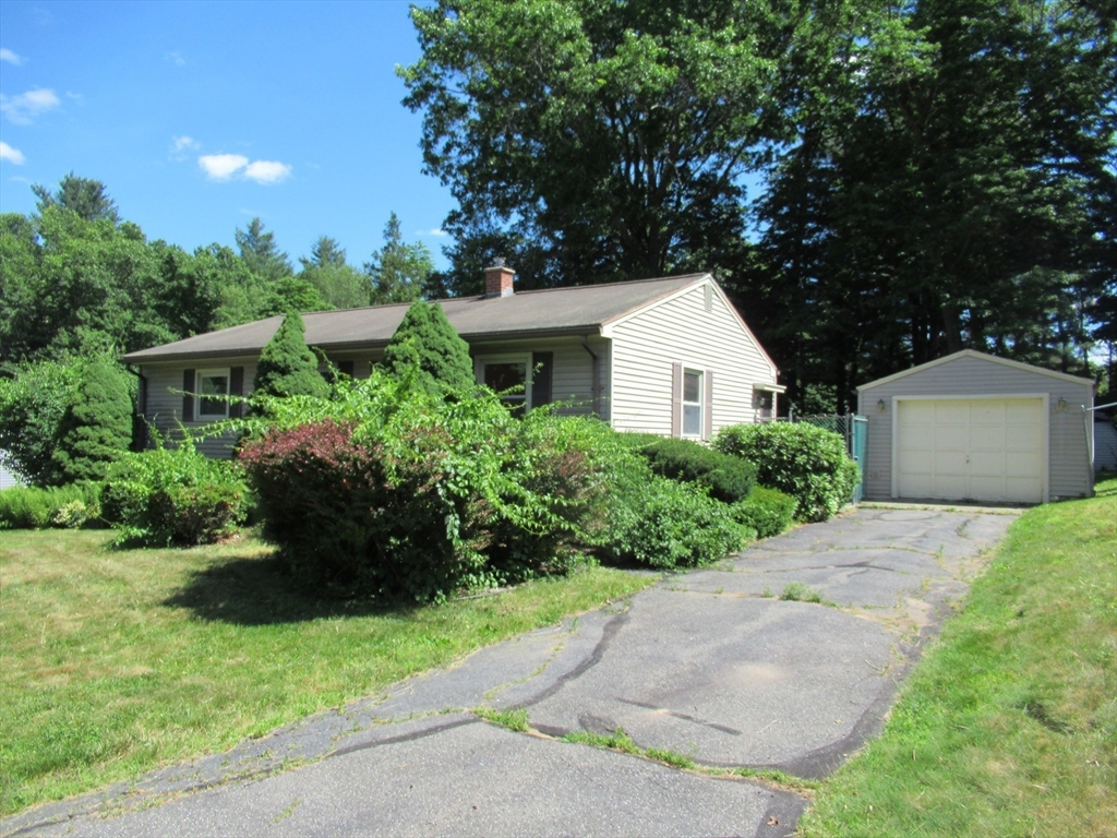 35 Tioga Street Springfield, MA 01128 - Photo 16 of 22