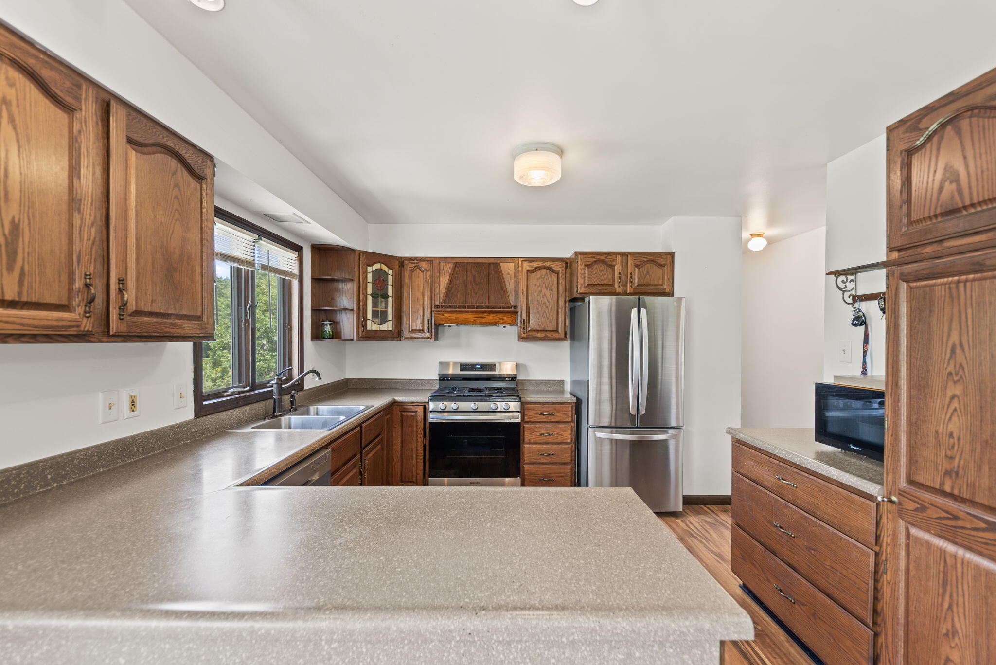 9272 Vigo Street Crown Point, IN 46307 - Photo 7 of 29 2048x1367