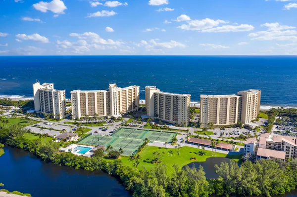 $3,800 | 300 Ocean Trail Way, Unit 403, Jupiter, FL 33477