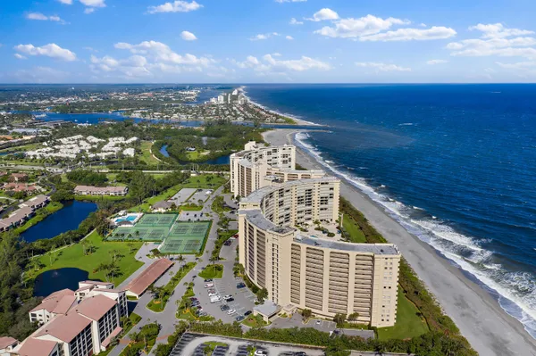 $3,800 | 300 Ocean Trail Way, Unit 403, Jupiter, FL 33477