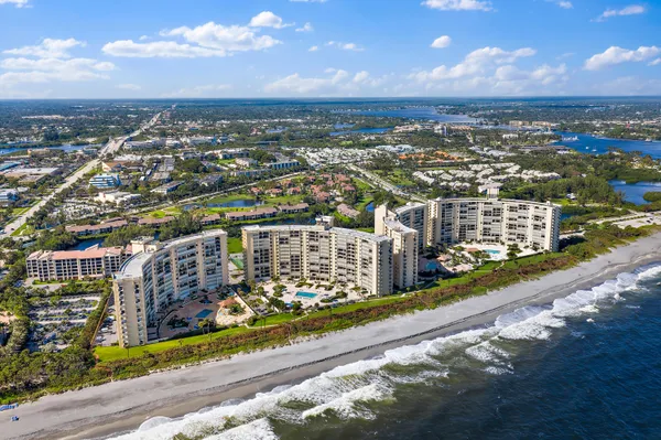 $3,800 | 300 Ocean Trail Way, Unit 403, Jupiter, FL 33477