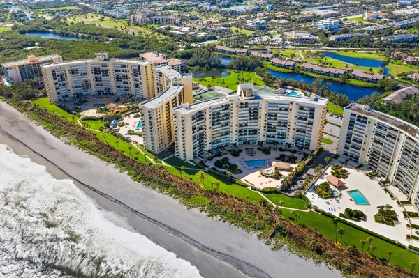 $3,800 | 300 Ocean Trail Way, Unit 403, Jupiter, FL 33477