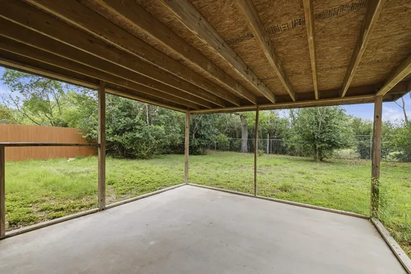 $2,100 | 301 Manor Drive, Kerrville, TX 78028