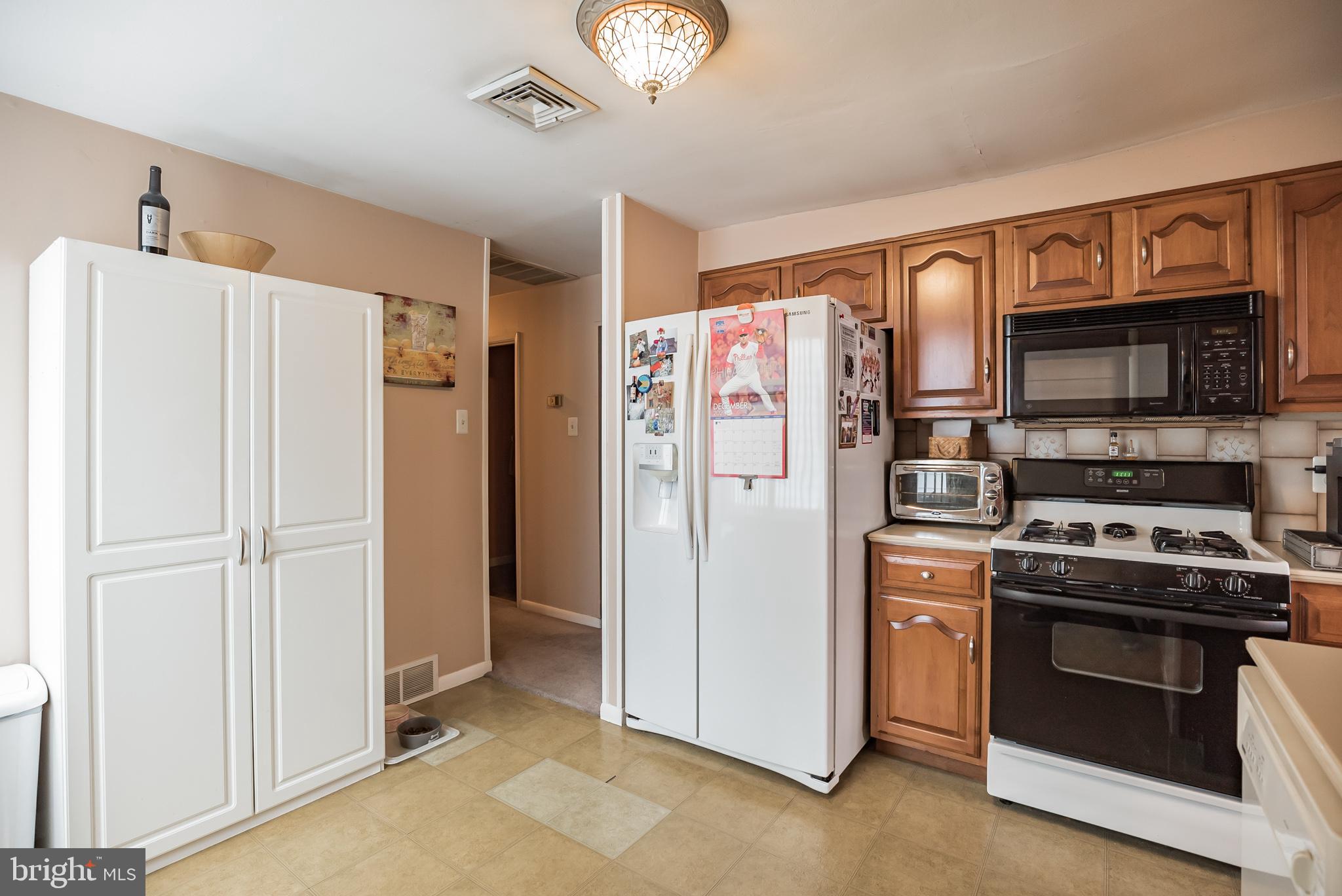 9703 Glenhope Road Philadelphia, PA 19115 - Photo 15 of 30 Gallery Image 15
