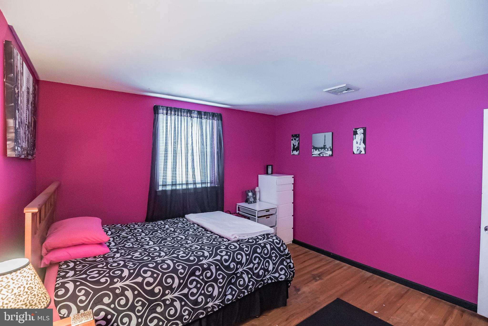9703 Glenhope Road Philadelphia, PA 19115 - Photo 23 of 30 Gallery Image 23