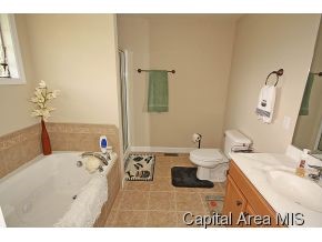 525 Parkview Drive Rochester, IL 62563 - Photo 11 of 16 Gallery Image 11