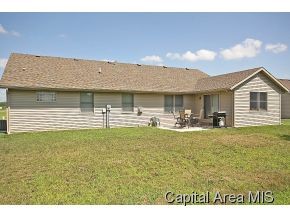 525 Parkview Drive Rochester, IL 62563 - Photo 2 of 16 Gallery Image 2
