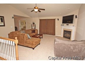 525 Parkview Drive Rochester, IL 62563 - Photo 3 of 16 Gallery Image 3