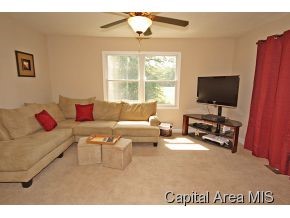 525 Parkview Drive Rochester, IL 62563 - Photo 8 of 16 Gallery Image 8
