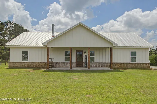 $425,000 | 52 Jeslan Trail, Lumberton, MS 39455