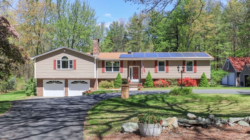 41 Bayberry Hill Road Townsend, MA 01474 - Photo 1 of 30 Gallery Image 1