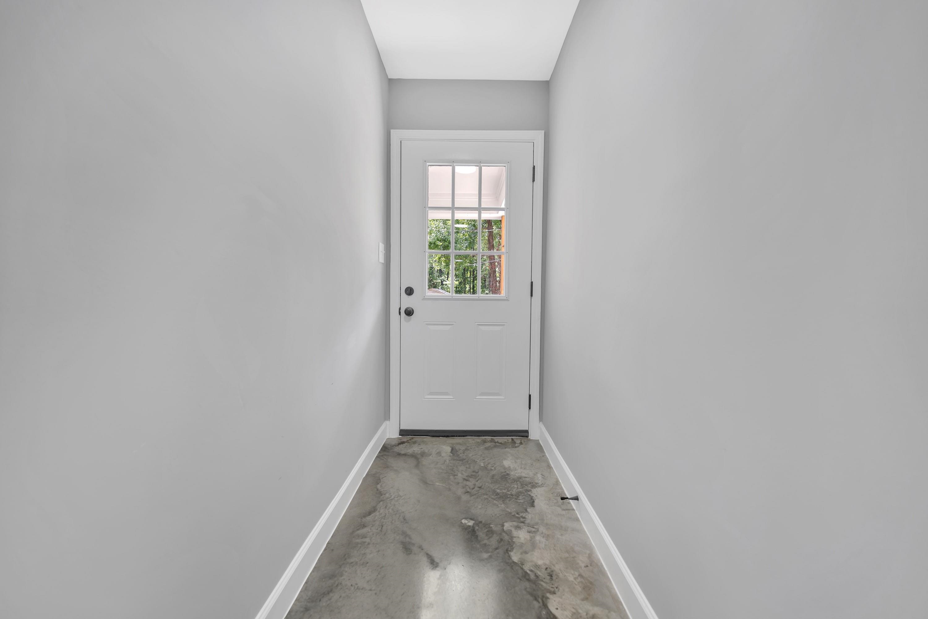 718 Hazelwood Road Memphis, TN 38109 - Photo 4 of 11 a view of a room that has a window