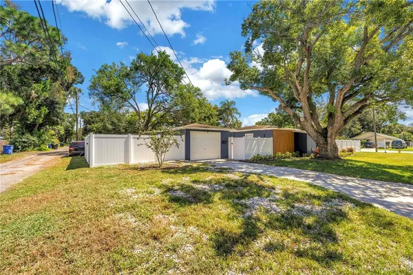 $3,000 | 450 47th Street South, St. Petersburg, FL 33711