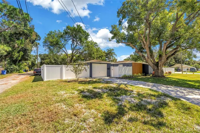 $2,950 | 450 47th Street South, St. Petersburg, FL 33711