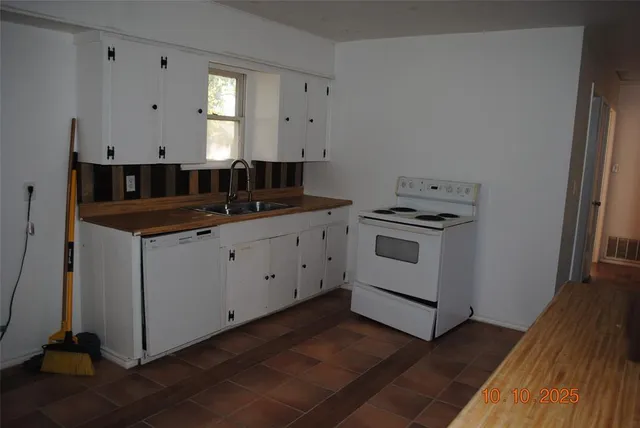 $159,900 | 1660 Marsalis Road, Lancaster, TX 75146