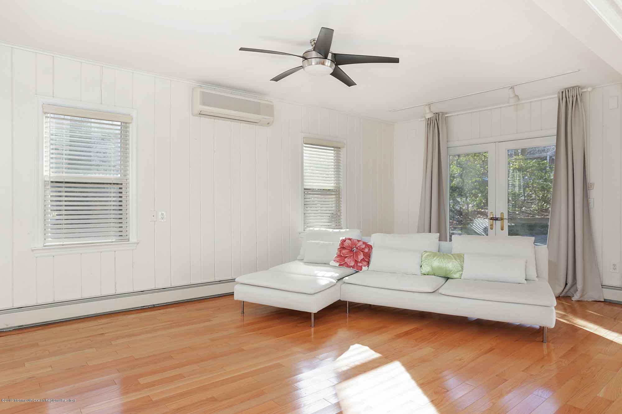 6 Belvidere Road Atlantic Highlands, NJ 07716 - Photo 11 of 55 Family Room