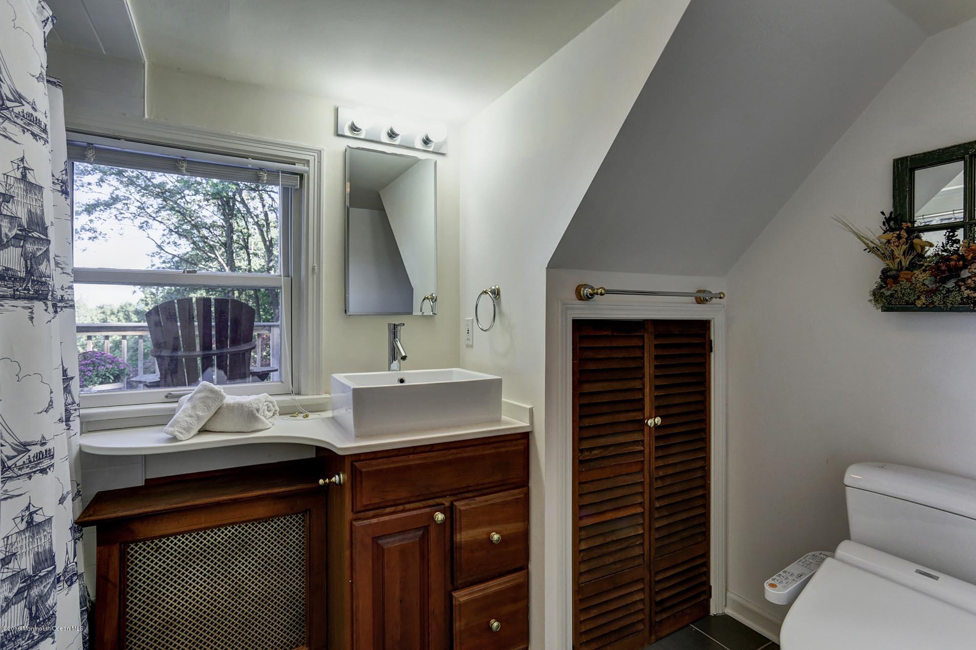 6 Belvidere Road Atlantic Highlands, NJ 07716 - Photo 26 of 55 Updated 2nd floor bath