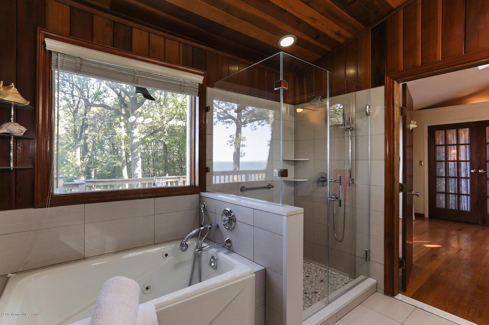 6 Belvidere Road Atlantic Highlands, NJ 07716 - Photo 29 of 55 Jacuzzi tub & River rock shower
