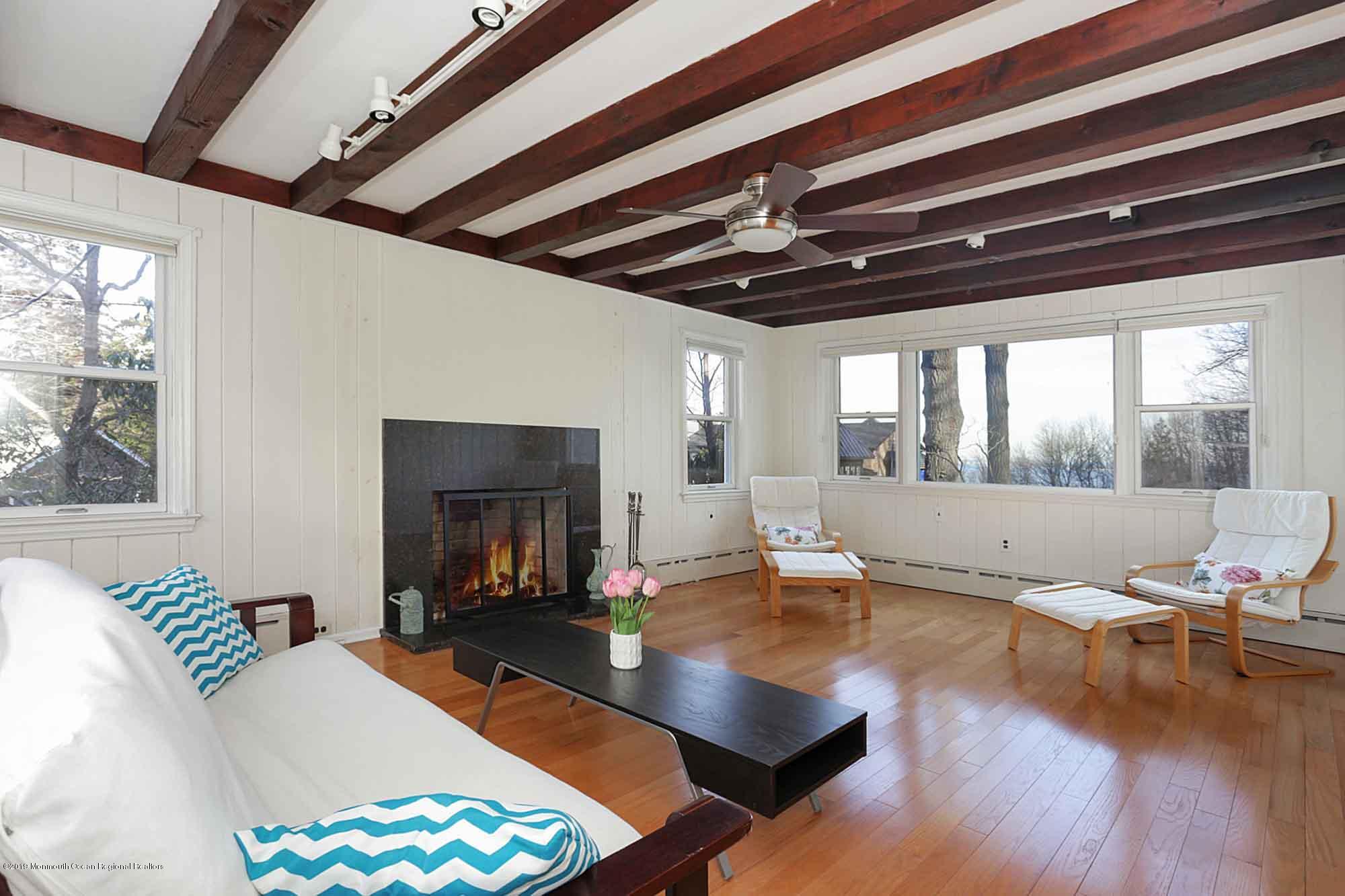 6 Belvidere Road Atlantic Highlands, NJ 07716 - Photo 10 of 55 Living Room