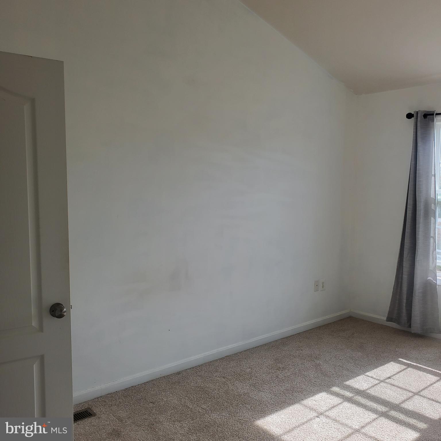 7125 Durrette Road Ruther Glen, VA 22546 - Photo 15 of 18 Master Bedroom