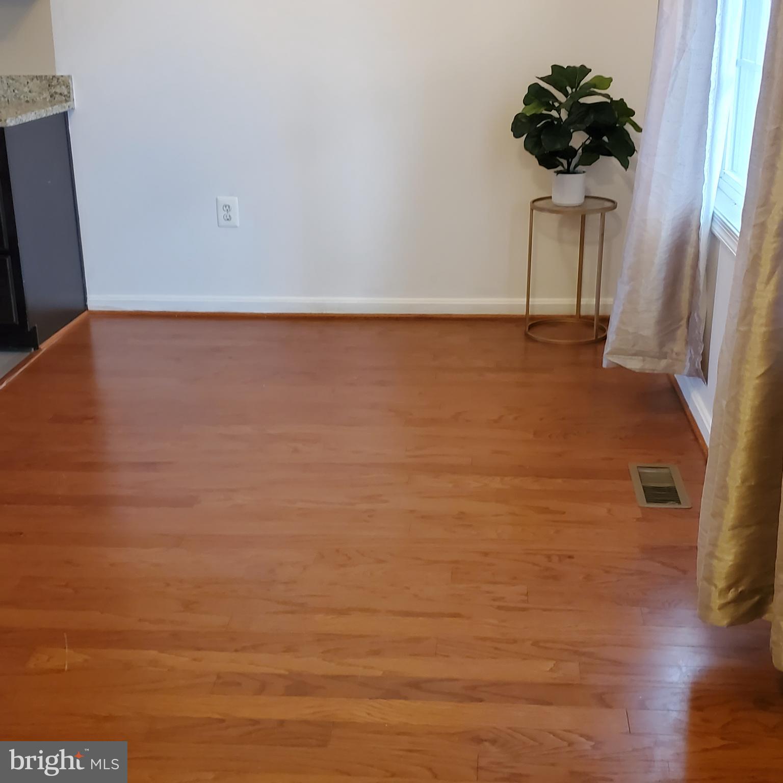 7125 Durrette Road Ruther Glen, VA 22546 - Photo 3 of 18 Kitchenette