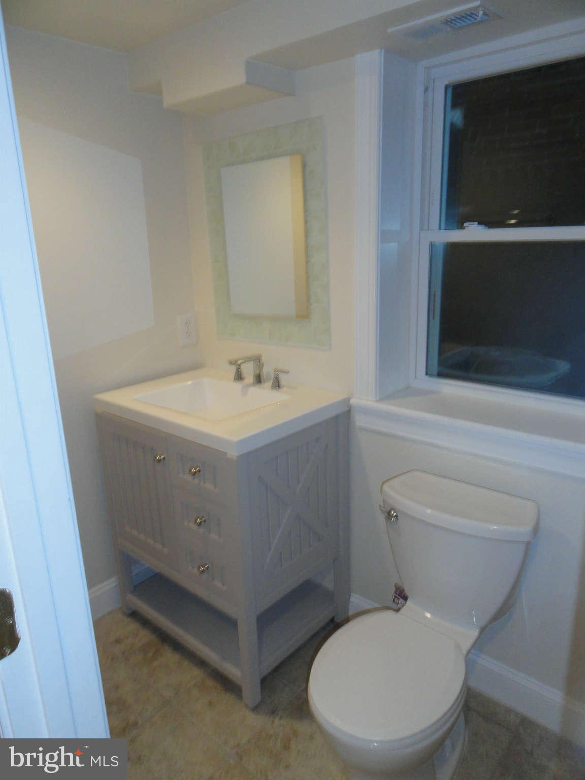 27 R Street Northeast Washington, DC 20002 - Photo 22 of 30 Basement Rental Full Bathroom