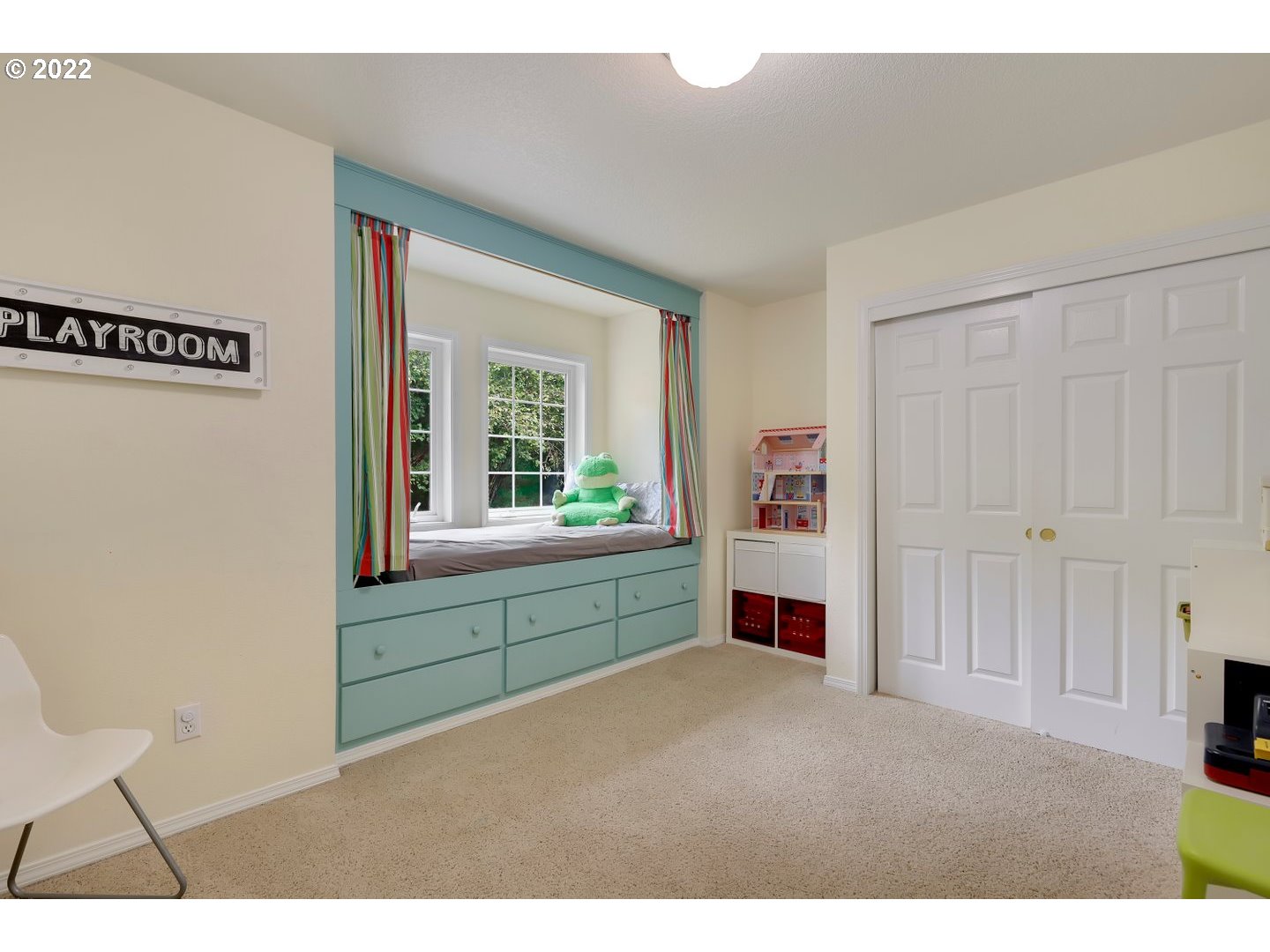 27507 Northeast 42nd Circle Camas, WA 98607 - Photo 21 of 30 a living room with furniture and a window