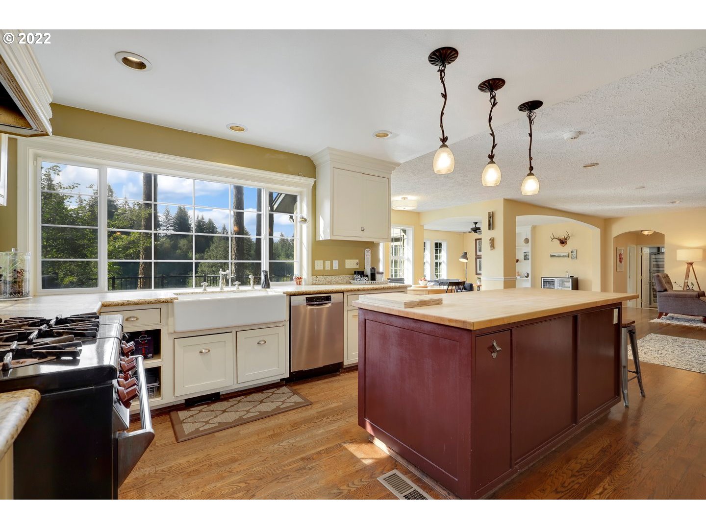 27507 Northeast 42nd Circle Camas, WA 98607 - Photo 8 of 30 a large kitchen with kitchen island a large island in it