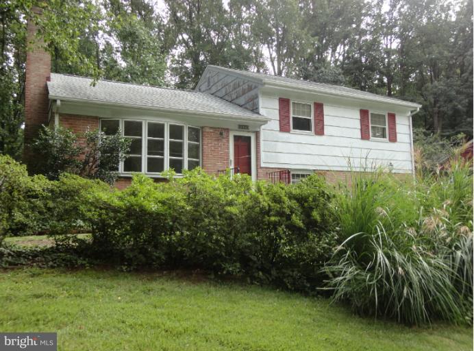 17 Beechwood Road Arnold, MD 21012 - Photo 1 of 15 Exterior (Front)