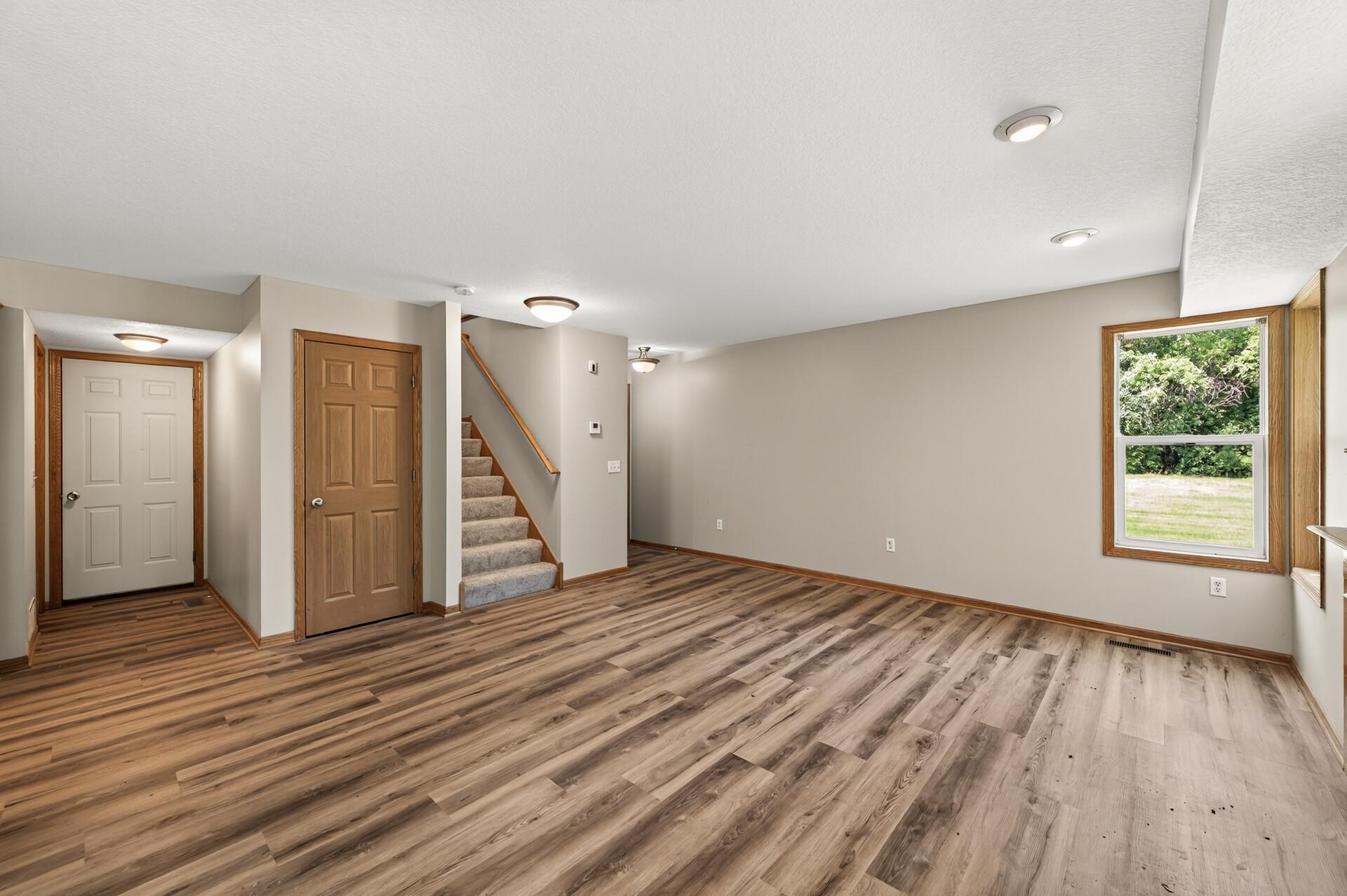 833 Glen Road Newport, MN 55055 - Photo 4 of 29 Gallery Image 4