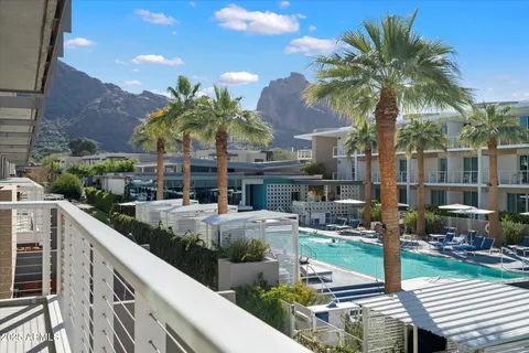 $1,250,000 | 5455 East Lincoln Drive, Unit 2009, Paradise Valley, AZ 85253