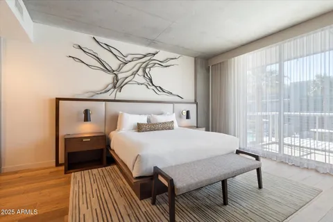 $1,250,000 | 5455 East Lincoln Drive, Unit 2009, Paradise Valley, AZ 85253