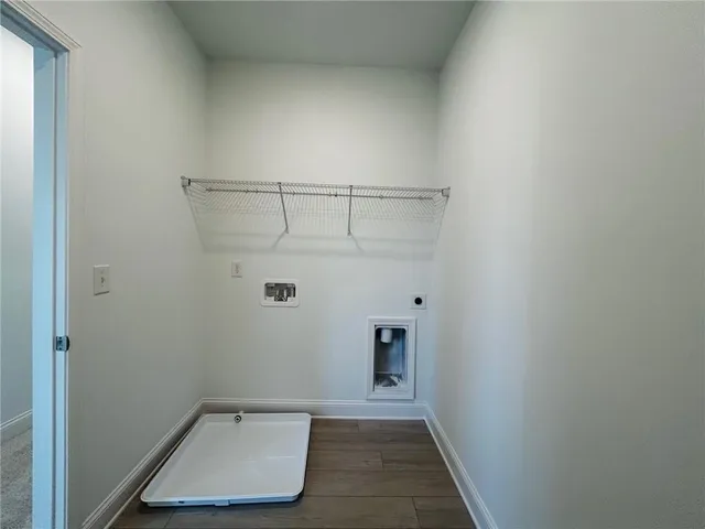 a view of utility room