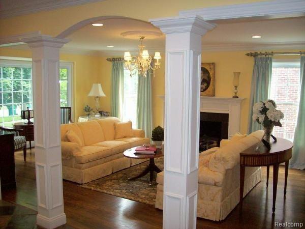 833 Whittier Road Grosse Pointe, MI 48230 - Photo 3 of 22 Living room