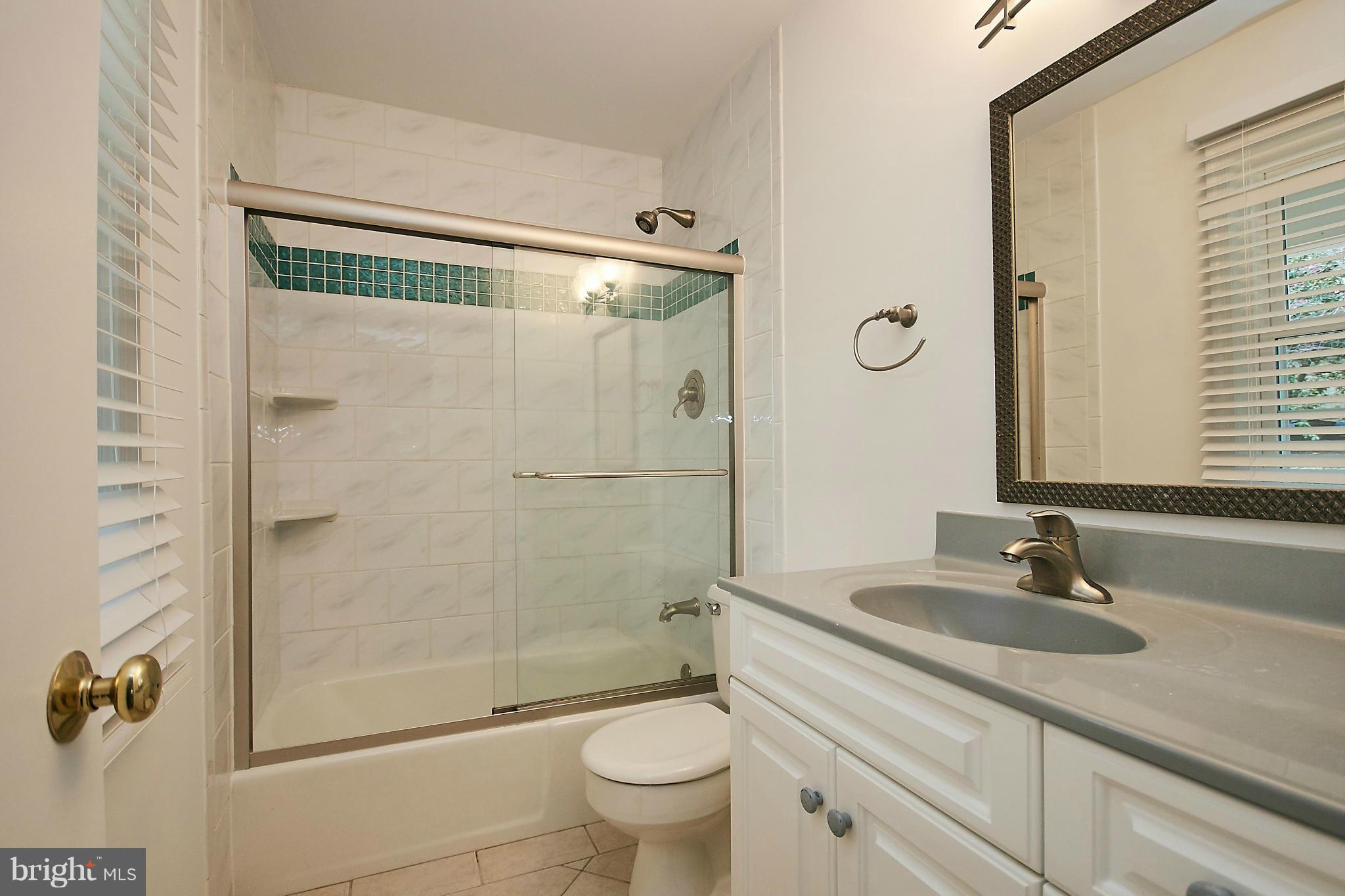 2402 Old Trace Lane Reston, VA 20191 - Photo 15 of 30 Bath (Master)