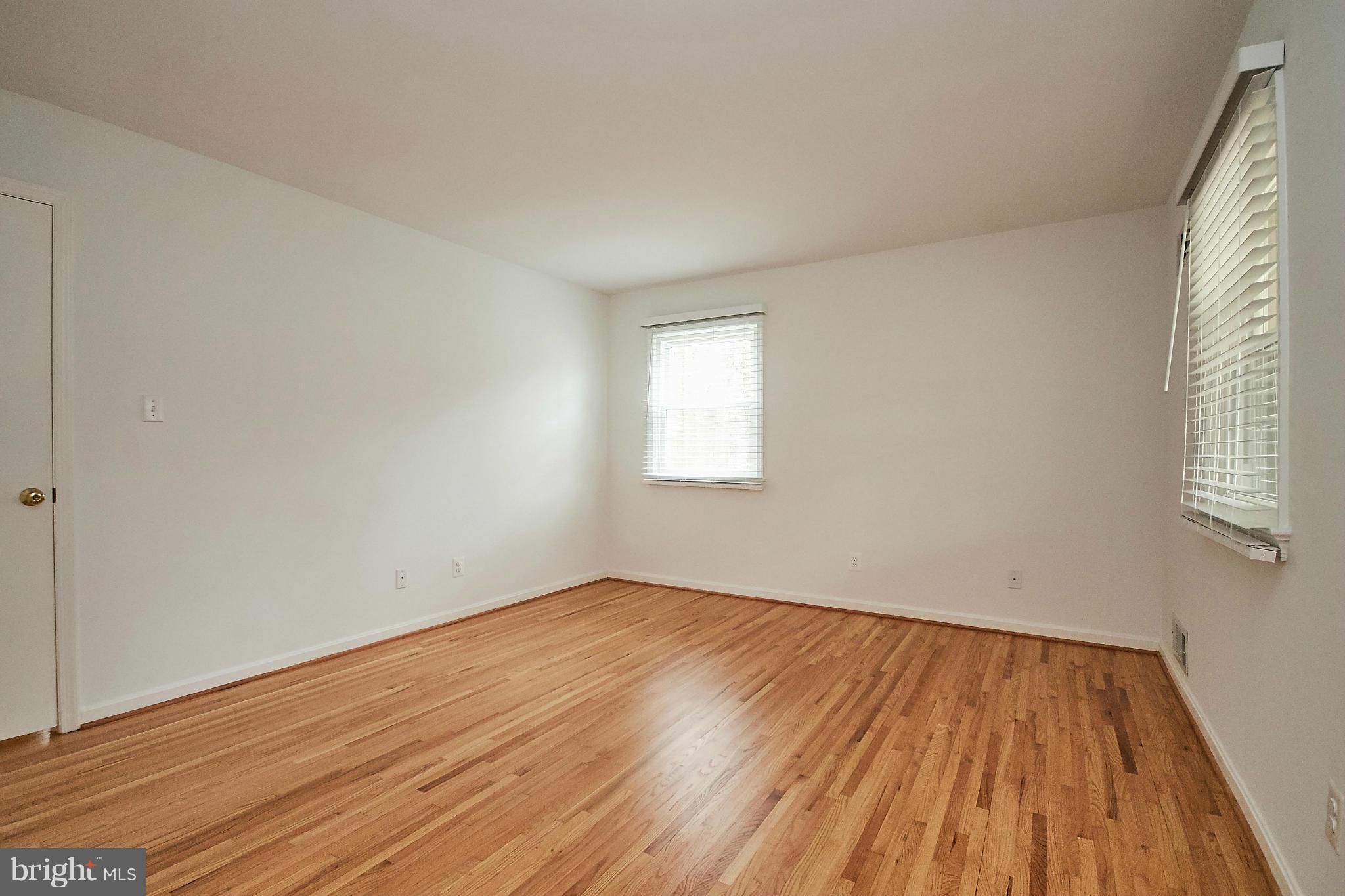 2402 Old Trace Lane Reston, VA 20191 - Photo 16 of 30 Bedroom (Master)