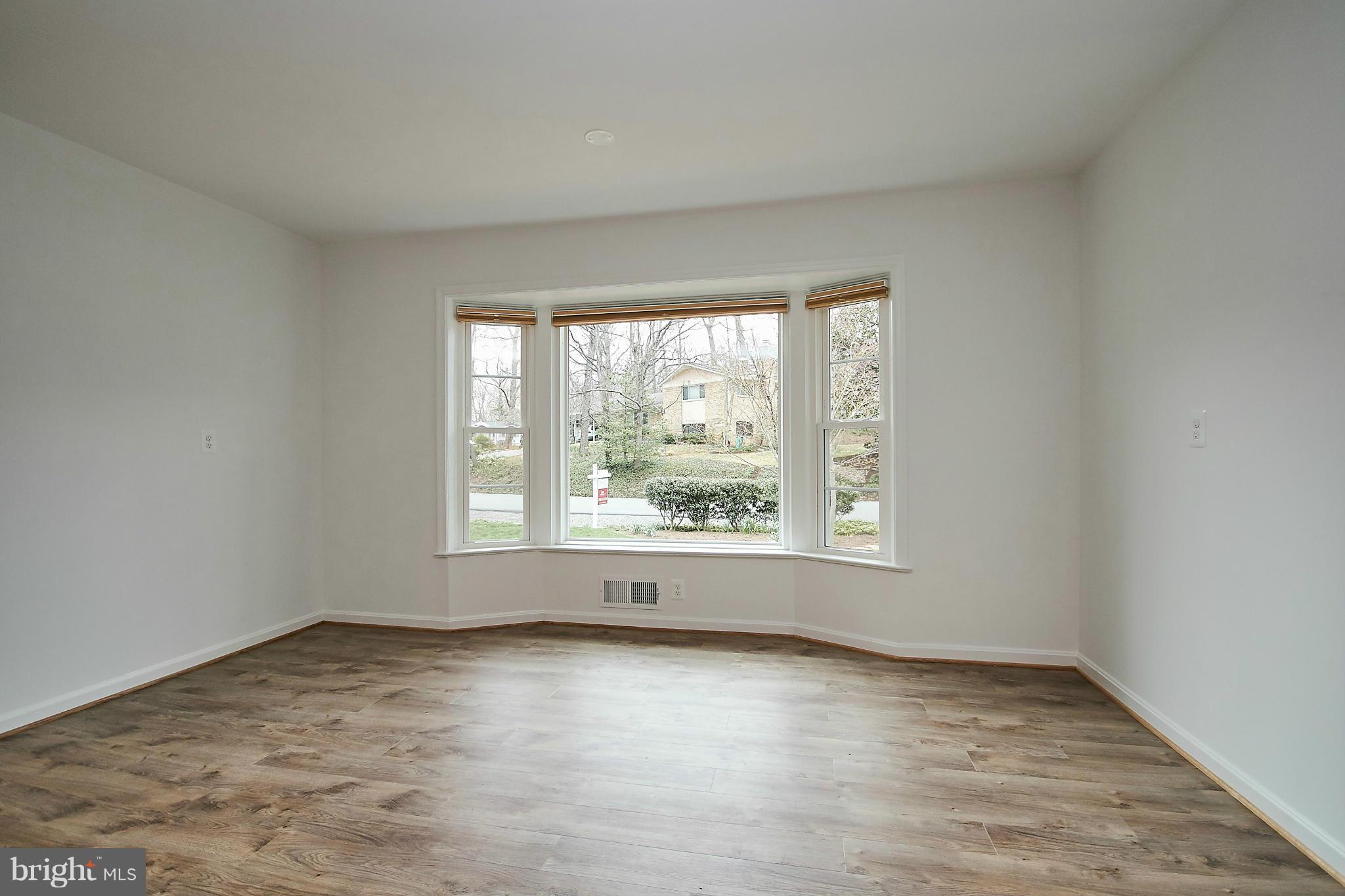 2402 Old Trace Lane Reston, VA 20191 - Photo 3 of 30 Breakfast Room