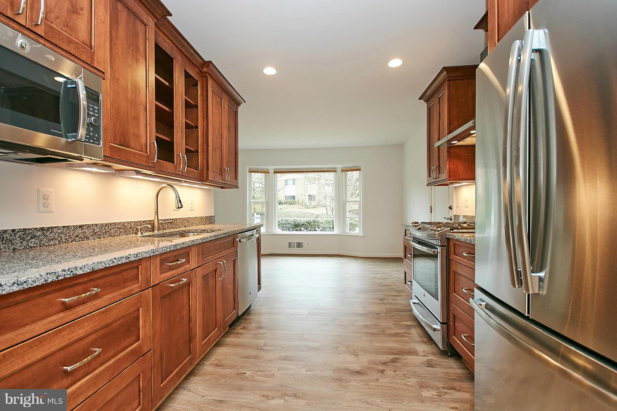 2402 Old Trace Lane Reston, VA 20191 - Photo 4 of 30 Kitchen