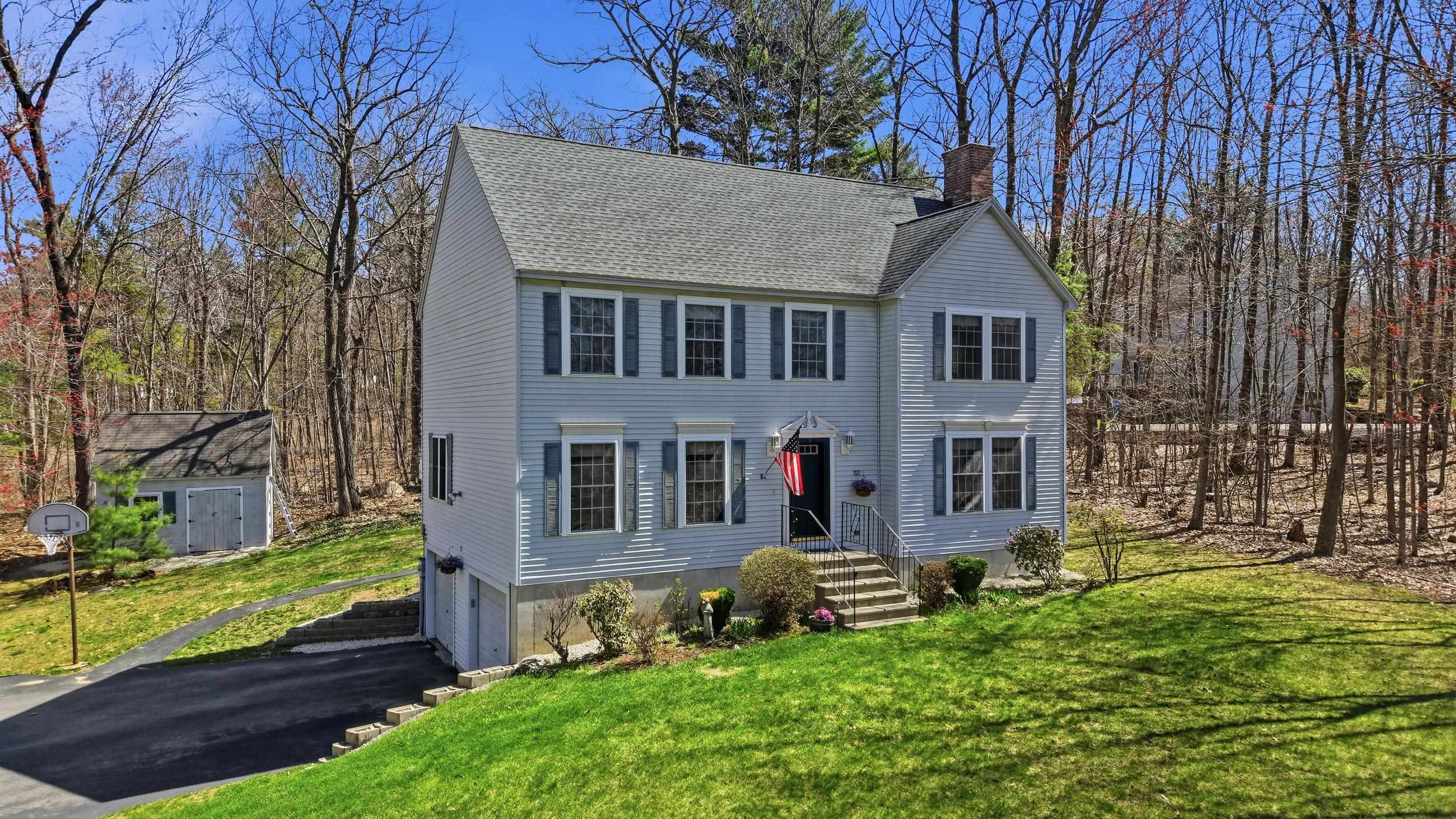 10 Virginia Court Hooksett, NH 03106 - Photo 1 of 34