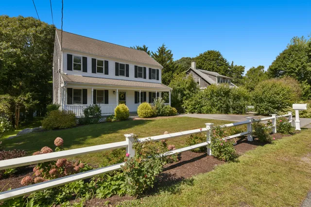$927,500 | 1311 Main Street, Cotuit, MA 02635