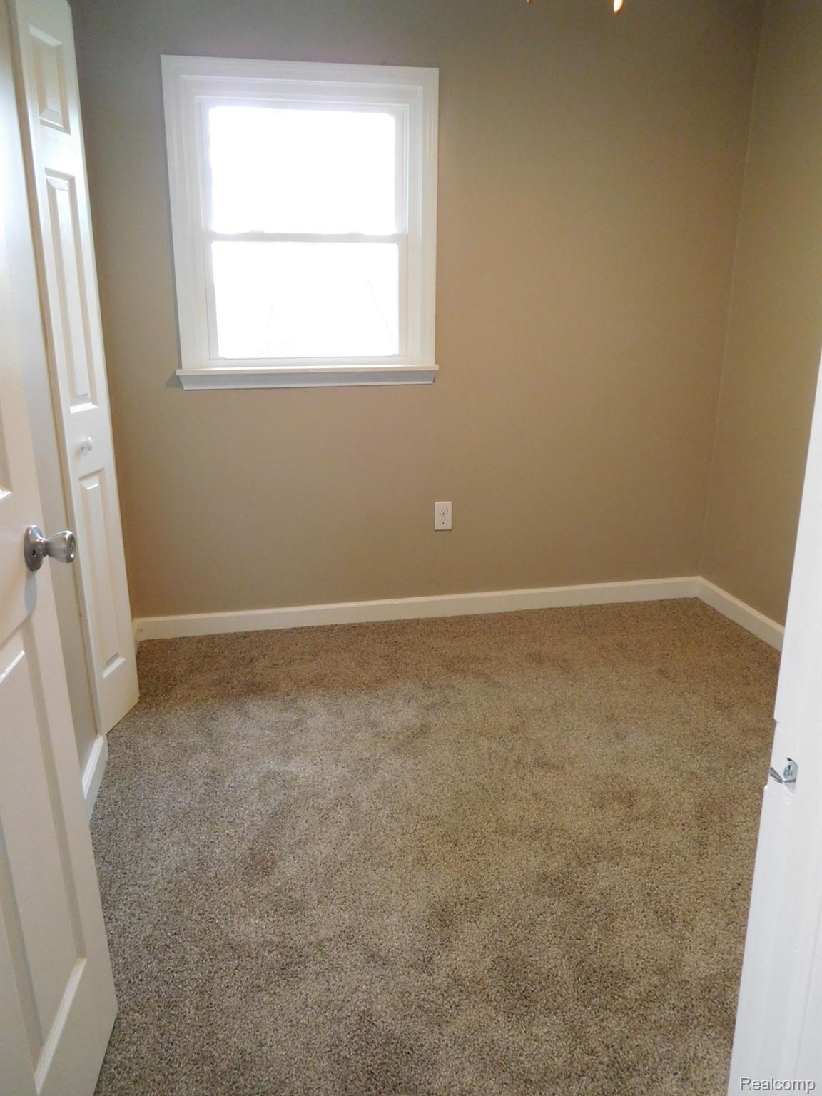 9379 North Irish Road Mount Morris, MI 48458 - Photo 21 of 24 Bedroom #1