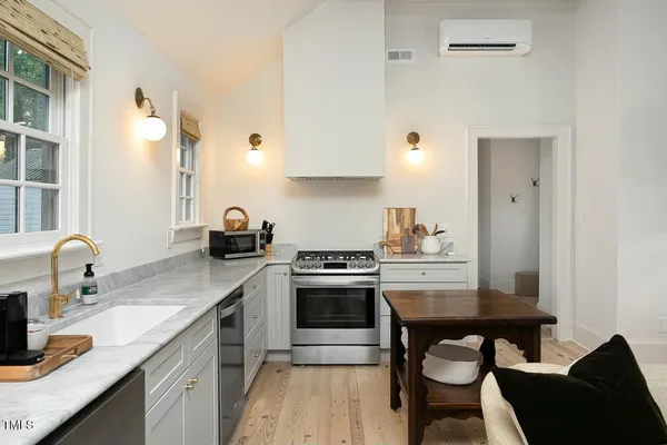 $2,500 | 821 North Buchanan Boulevard, Unit C, Durham, NC 27701