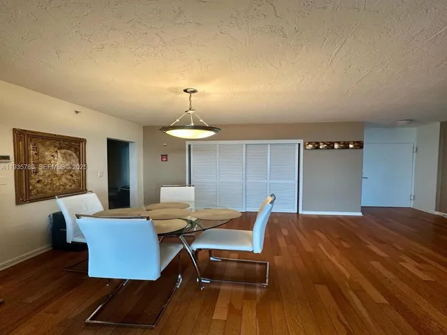 $2,300 | South Central Beach, Hollywood, FL 33019