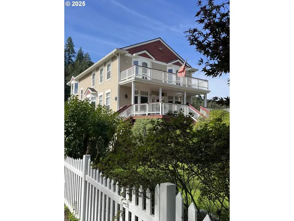 $729,000 | Undisclosed Address, Mapleton, OR 97453
