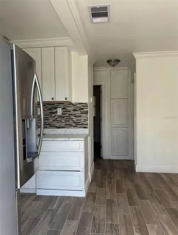 $2,750 | 3925 Mesa Avenue, Sarasota, FL 34233