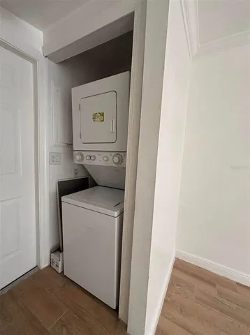 $2,750 | 3925 Mesa Avenue, Sarasota, FL 34233