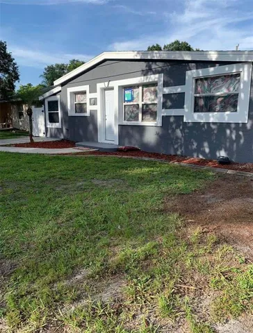 $2,750 | 3925 Mesa Avenue, Sarasota, FL 34233