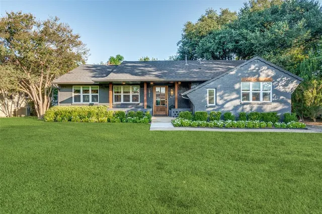 $815,000 | 6537 Patrick Drive, Dallas, TX 75214
